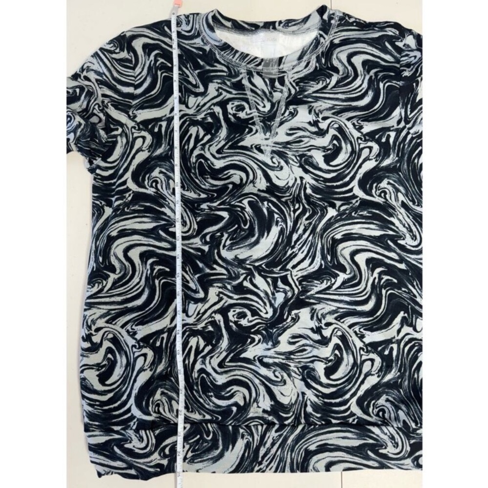 zuda Z-knit Crewneck Pullover | Gray & Black Swirl Pattern Long Sleeve Top | Sm - Picture 8 of 9